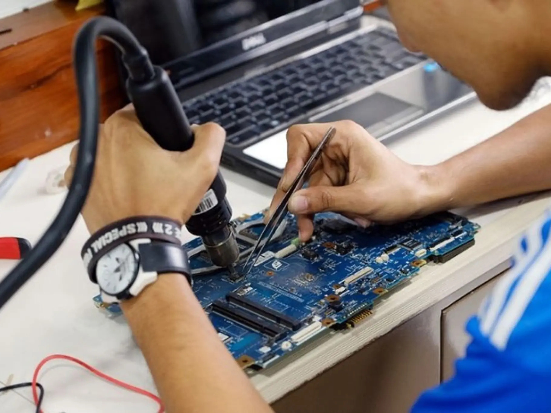 Sửa chữa máy tính tại nhà